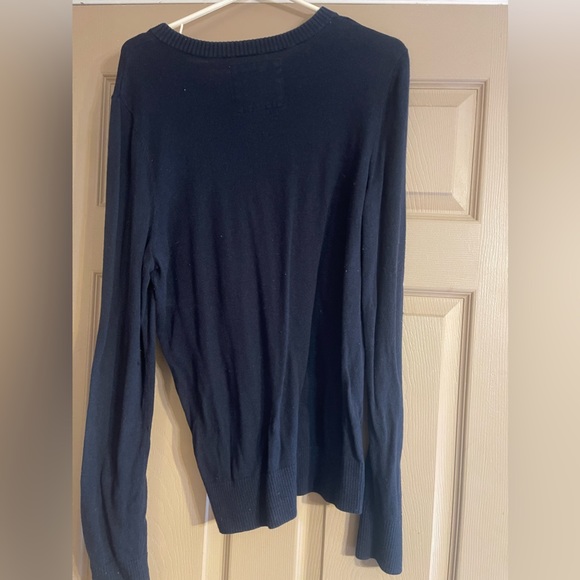 Blue Hollister size large V-neck sweater. - Picture 3 of 5